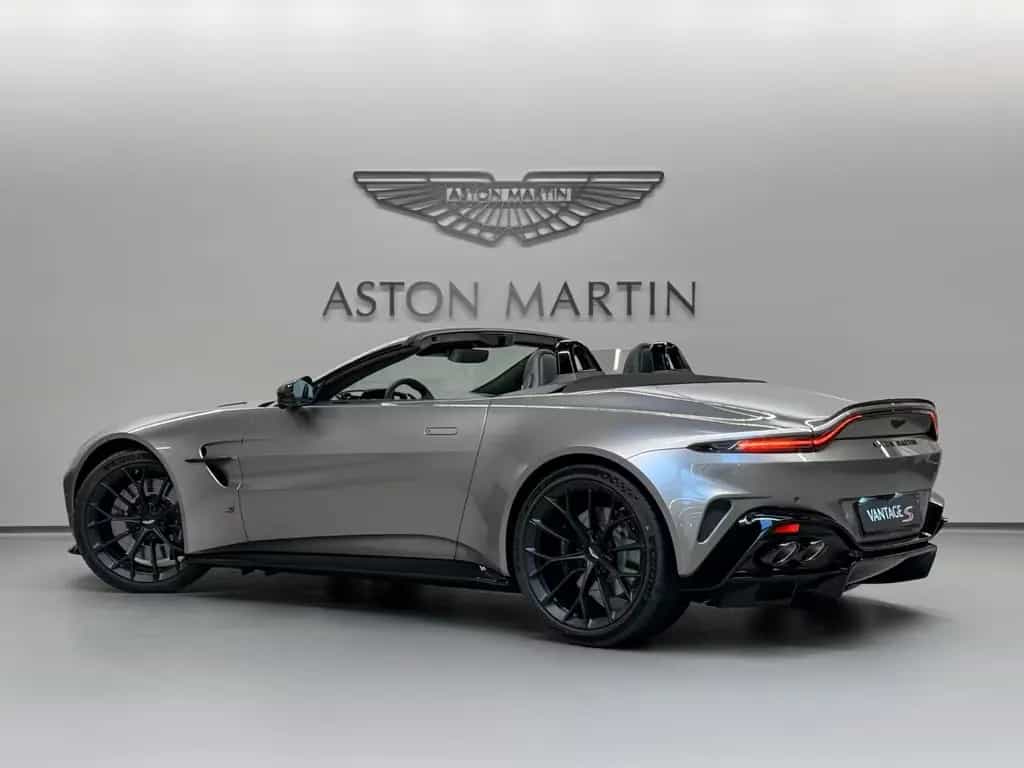 Aston Martin V8 Vantage NEW Vantage S Roadster | MODELYEAR 2026 null-photo-5