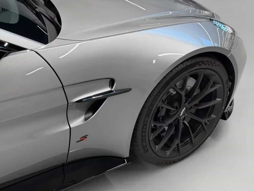 Aston Martin V8 Vantage NEW Vantage S Roadster | MODELYEAR 2026 null-photo-7