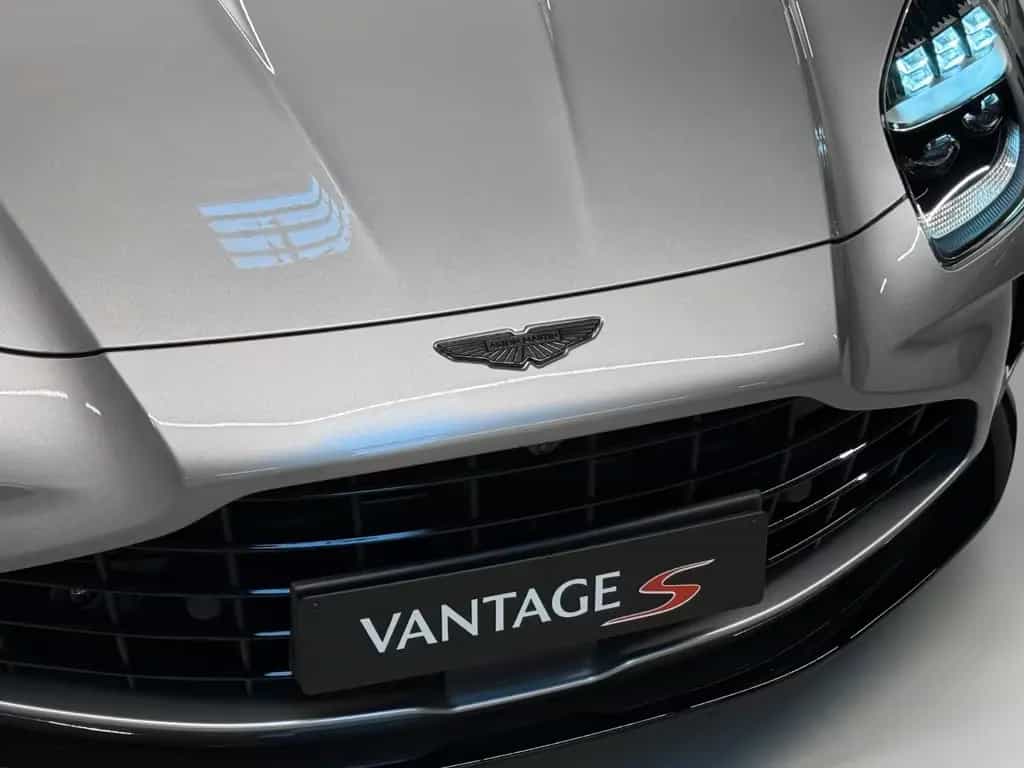 Aston Martin V8 Vantage NEW Vantage S Roadster | MODELYEAR 2026 null-photo-8