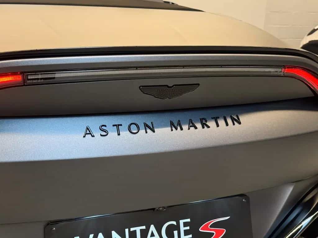 Aston Martin V8 Vantage NEW Vantage S Roadster | MODELYEAR 2026 null-photo-14
