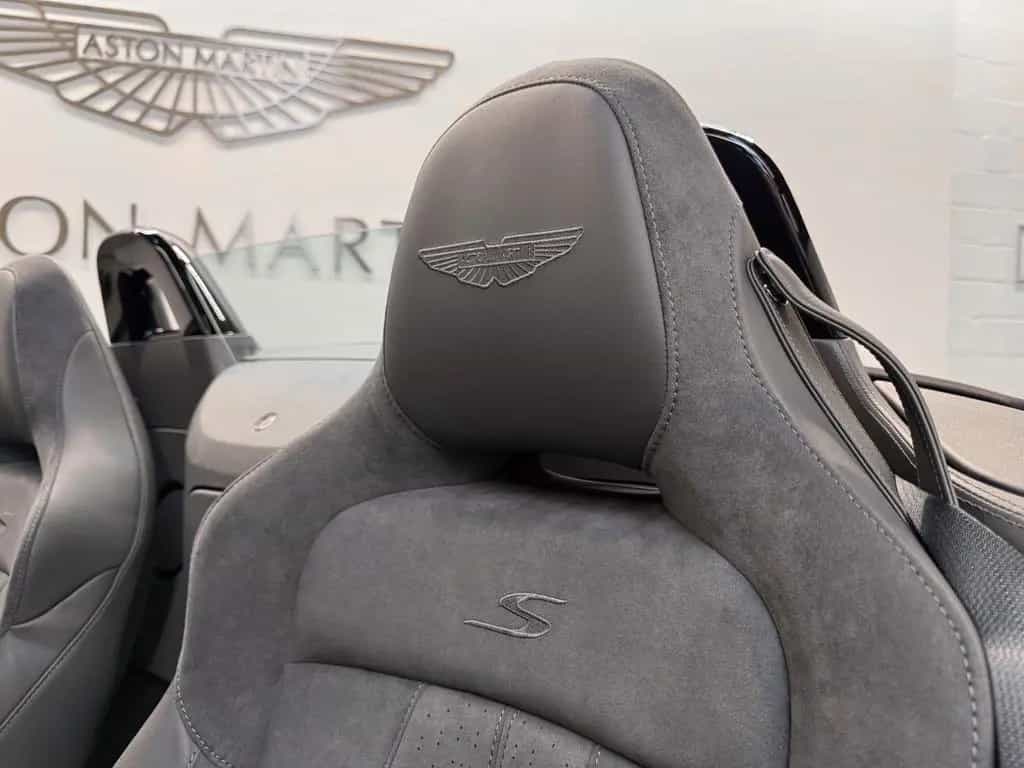 Aston Martin V8 Vantage NEW Vantage S Roadster | MODELYEAR 2026 null-photo-20