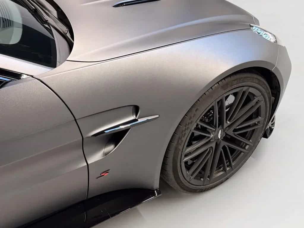 Aston Martin V8 Vantage NEW Vantage S Roadster | MODELYEAR 2026 null-photo-9