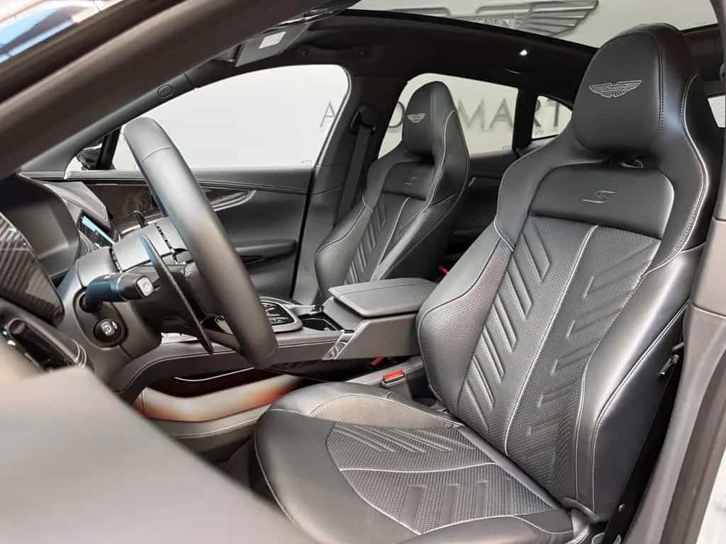 Aston Martin DBX S || NEW MODELYEAR 2026 null-photo-14