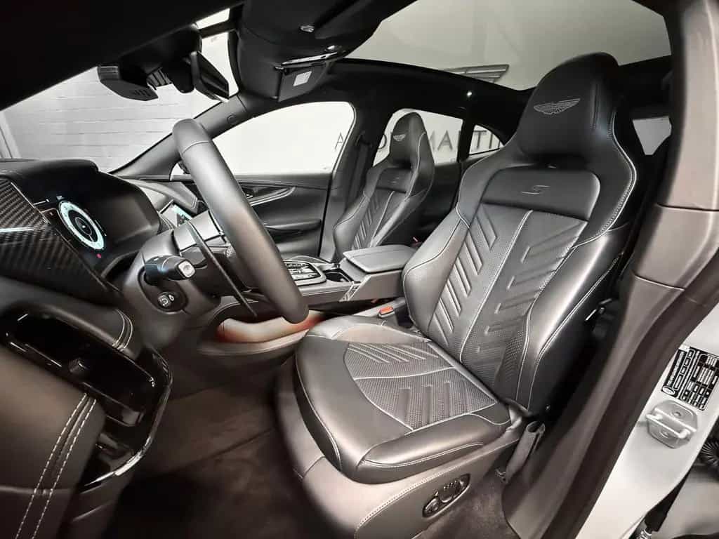 Aston Martin DBX S || NEW MODELYEAR 2026 null-photo-15