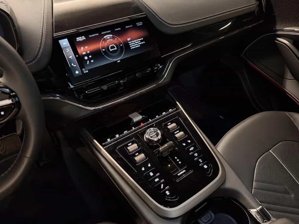 Aston Martin DBX S || NEW MODELYEAR 2026 null-photo-18