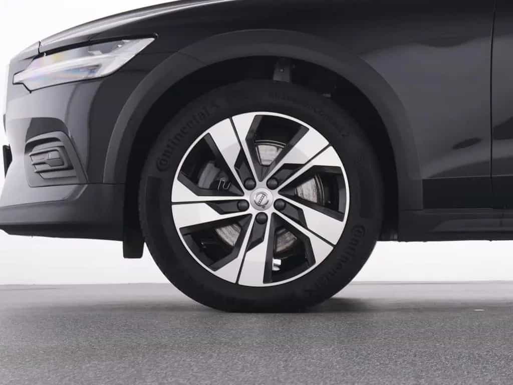 Volvo V60 Cross Country B4 AWD Plus+WINTERPAK+RFK+ 01/2024-photo-19