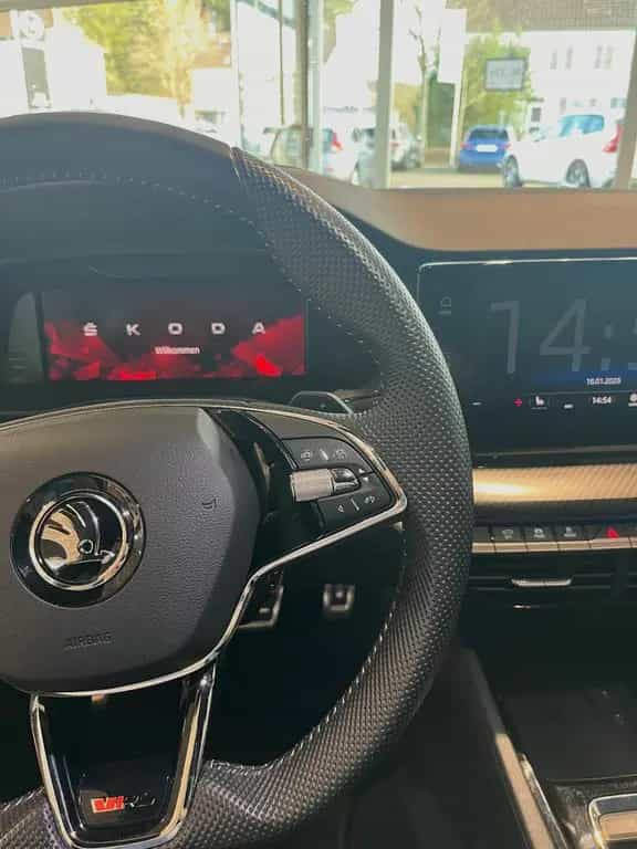 Skoda Octavia Combi RS Navi Headup Massage Kamera 09/2022-photo-11
