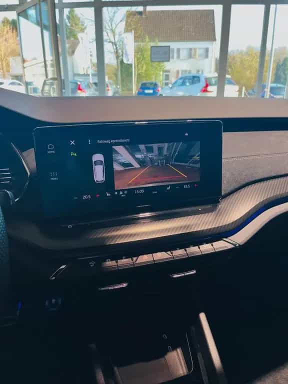 Skoda Octavia Combi RS Navi Headup Massage Kamera 09/2022-photo-21