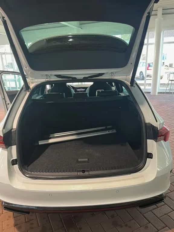 Skoda Octavia Combi RS Navi Headup Massage Kamera 09/2022-photo-32