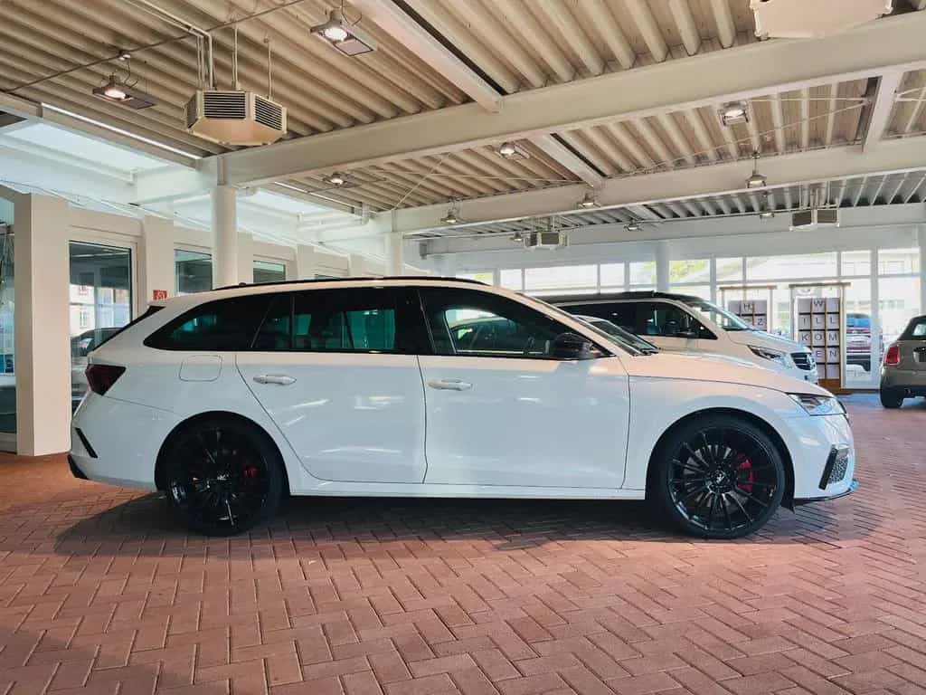 Skoda Octavia Combi RS Navi Headup Massage Kamera 09/2022-photo-5