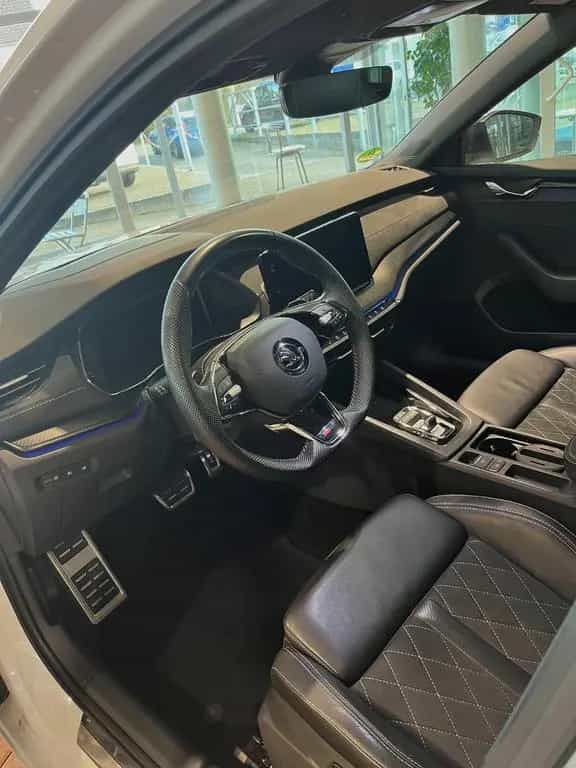 Skoda Octavia Combi RS Navi Headup Massage Kamera 09/2022-photo-8