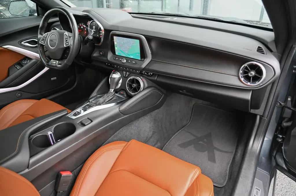 Chevrolet Camaro Coupe 6.2 V8 10-Gang Aut. *Magnetic Ride* 09/2021-photo-9