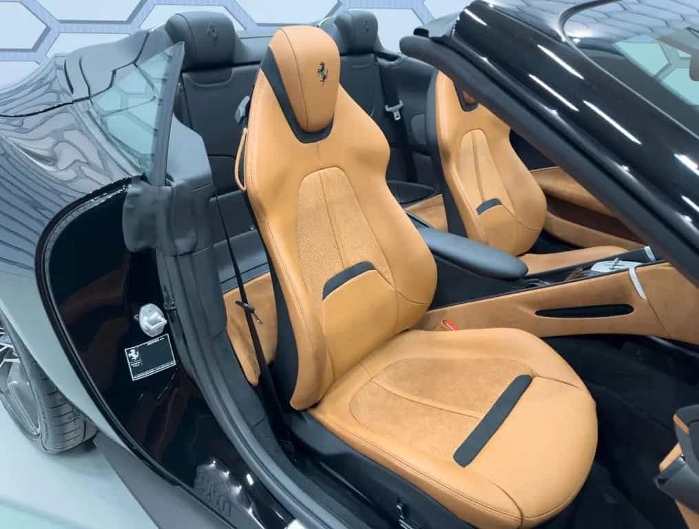 Ferrari Roma Spider *Carbon* MY2026 *DISPLAY - JBL null-photo-11