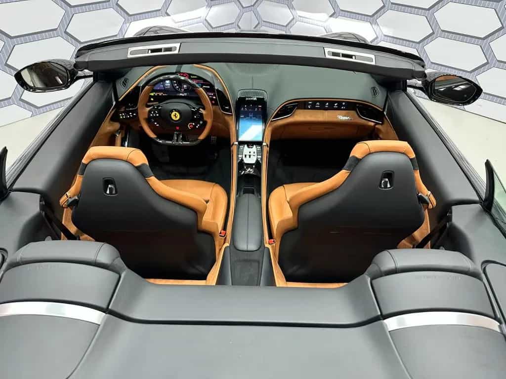 Ferrari Roma Spider *Carbon* MY2026 *DISPLAY - JBL null-photo-17