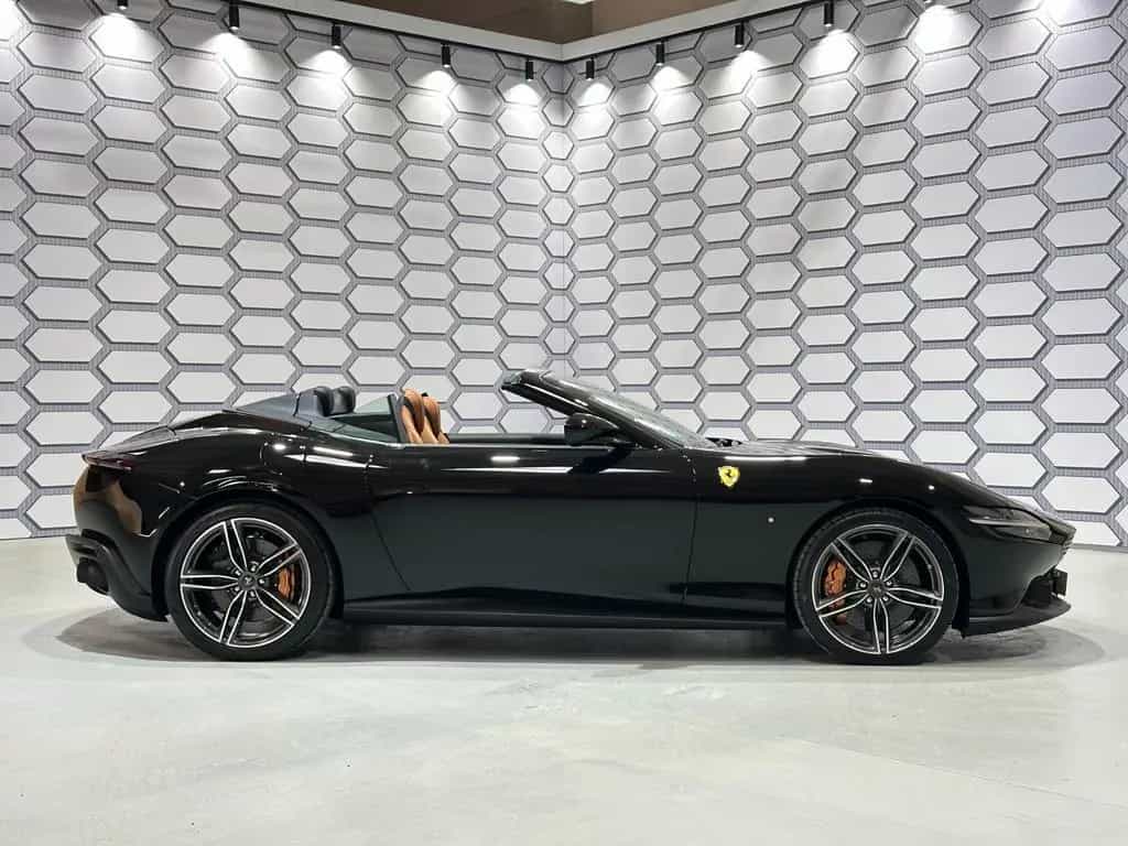 Ferrari Roma Spider *Carbon* MY2026 *DISPLAY - JBL null-photo-2