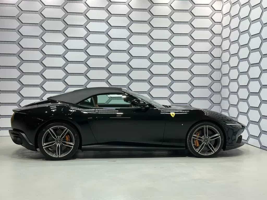 Ferrari Roma Spider *Carbon* MY2026 *DISPLAY - JBL null-photo-25