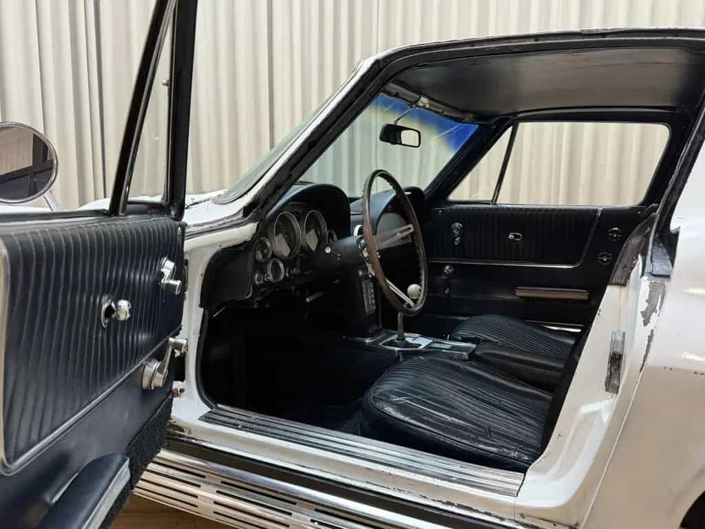 Chevrolet Corvette C2 EU REGISTERED / Coupé / 327 Cu V8 / 07/1964-photo-17