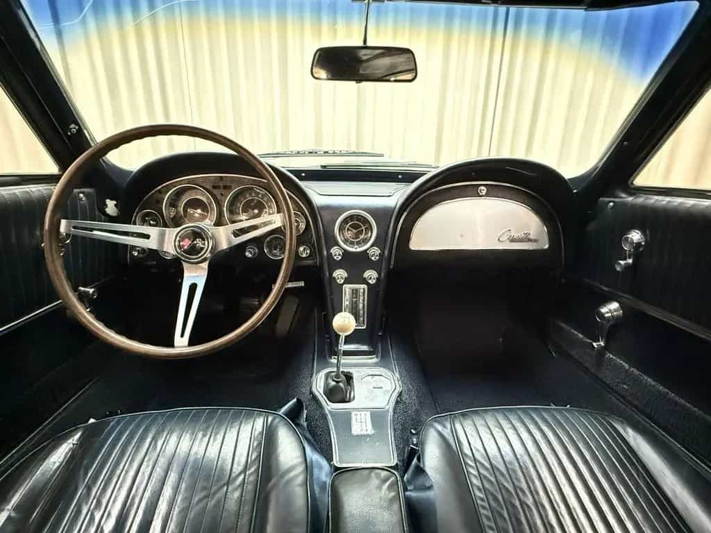 Chevrolet Corvette C2 EU REGISTERED / Coupé / 327 Cu V8 / 07/1964-photo-37