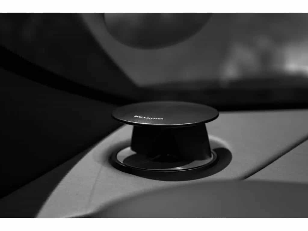 Aston Martin DB11 5.2 V12 TWIN TURBO 01/2018-photo-17