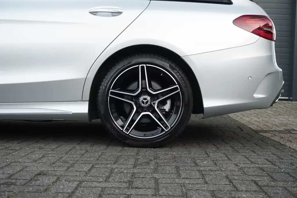 Mercedes-Benz C 300 T AMG Multib RFK PANO SHZ NAV Ambiente ACC 08/2018-photo-15