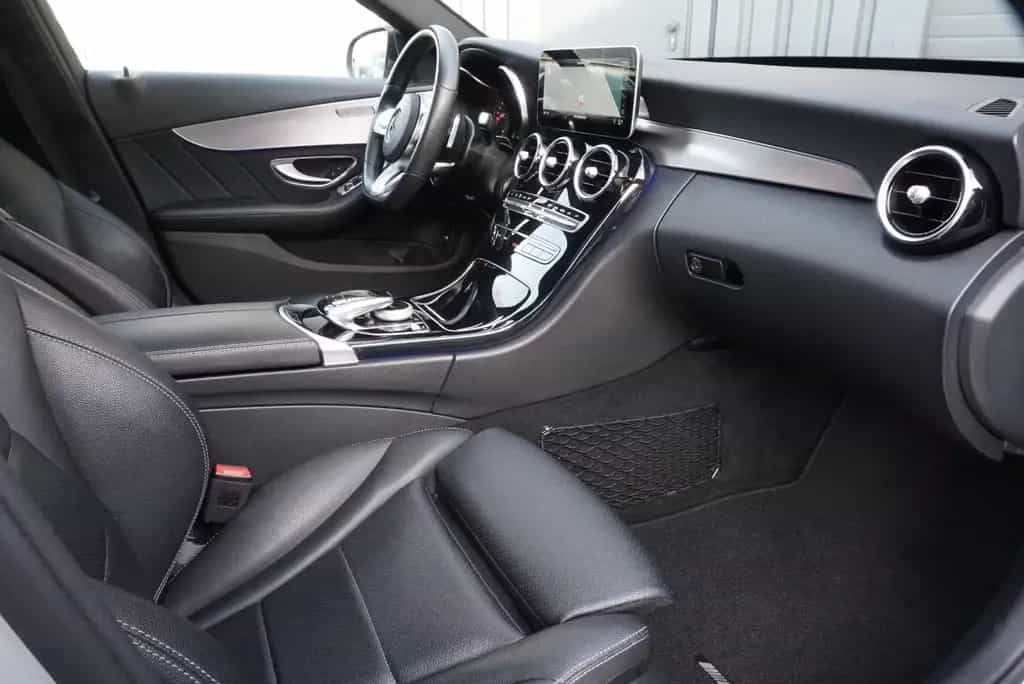 Mercedes-Benz C 300 T AMG Multib RFK PANO SHZ NAV Ambiente ACC 08/2018-photo-19