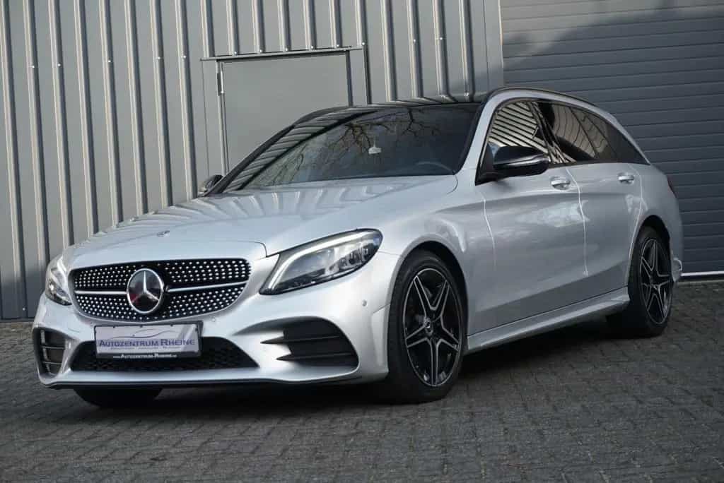 Mercedes-Benz C 300 T AMG Multib RFK PANO SHZ NAV Ambiente ACC 08/2018-photo-2