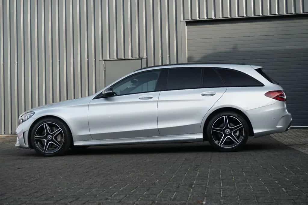 Mercedes-Benz C 300 T AMG Multib RFK PANO SHZ NAV Ambiente ACC 08/2018-photo-3