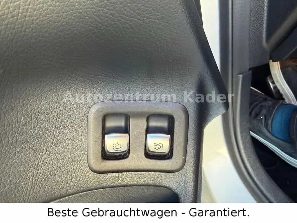 Mercedes-Benz GLC-Class 200 4Matic*Pano*ILS*Navi*AMG Line*AHK*Distro 10/2019-photo-17
