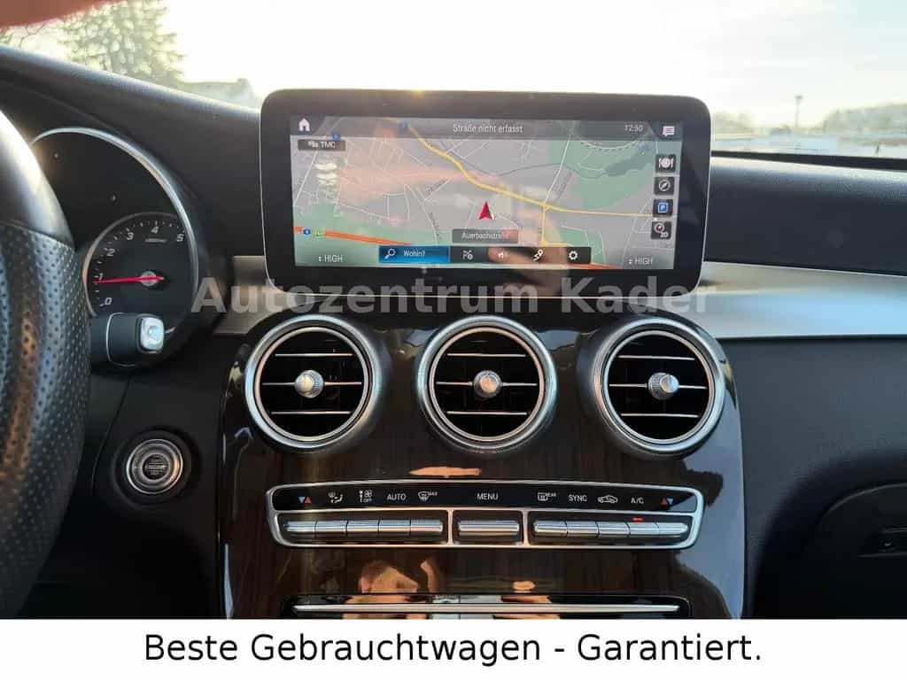 Mercedes-Benz GLC-Class 200 4Matic*Pano*ILS*Navi*AMG Line*AHK*Distro 10/2019-photo-18