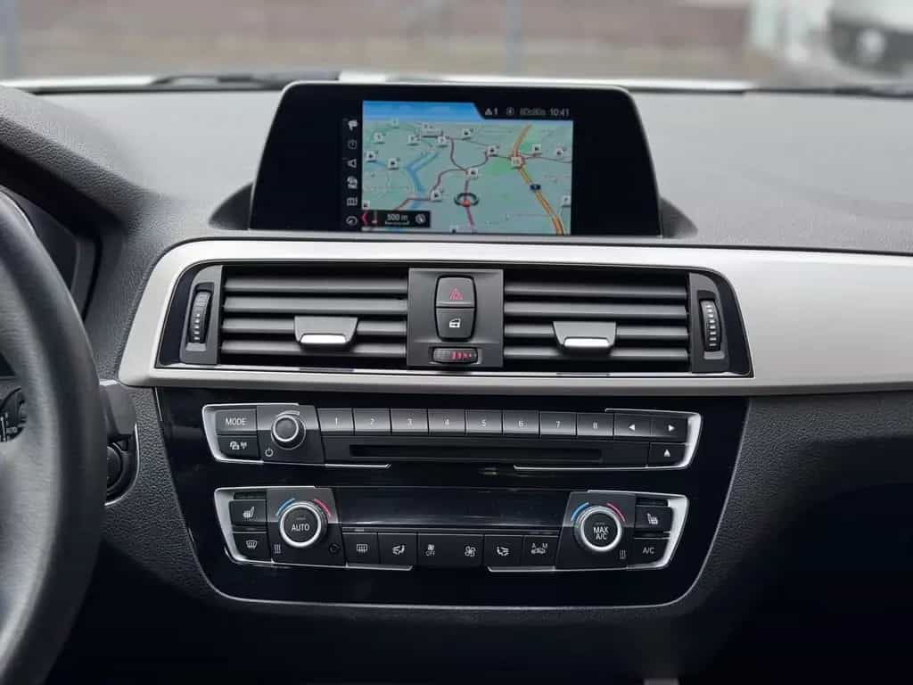 BMW 120 Advantage LED Navi SHZ M-Felge Autom. 04/2018-photo-12