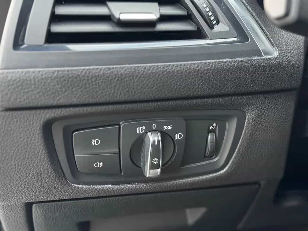 BMW 120 Advantage LED Navi SHZ M-Felge Autom. 04/2018-photo-27