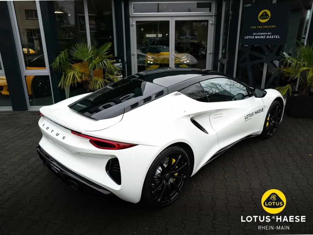 Lotus Emira V6 Mist White - by LOTUS HAESE 01/2026-photo-12