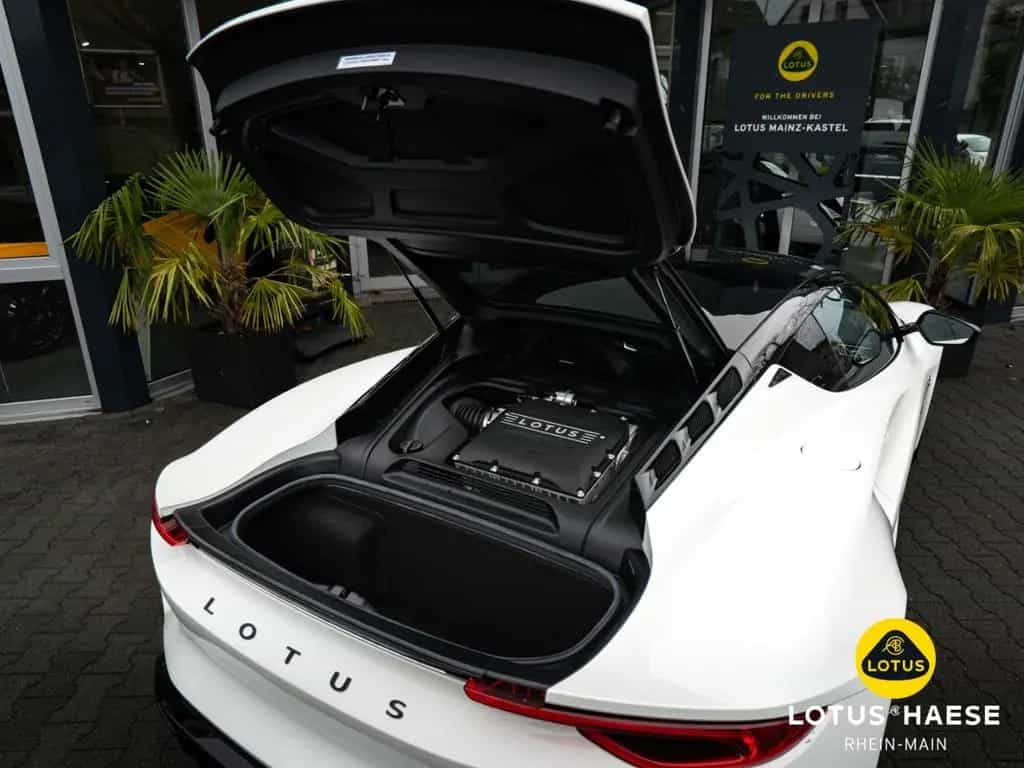 Lotus Emira V6 Mist White - by LOTUS HAESE 01/2026-photo-13