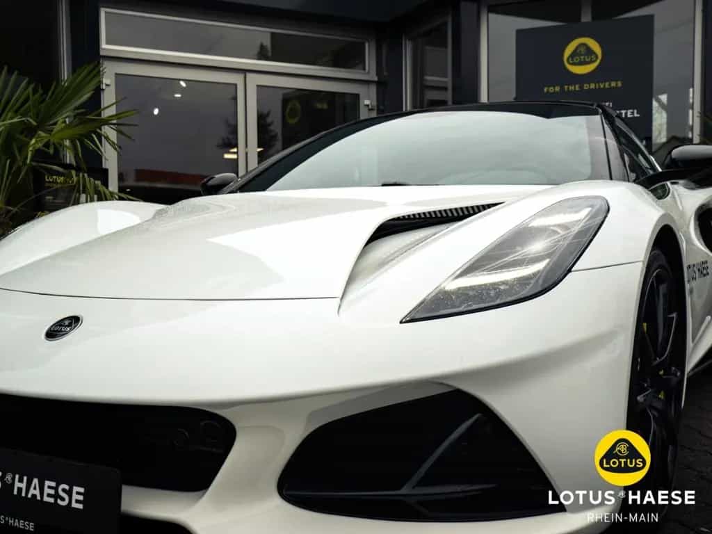 Lotus Emira V6 Mist White - by LOTUS HAESE 01/2026-photo-2