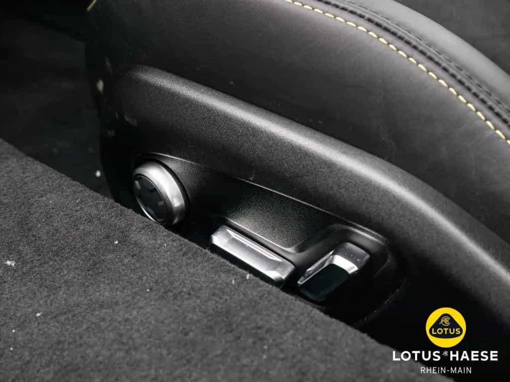 Lotus Emira V6 Mist White - by LOTUS HAESE 01/2026-photo-22
