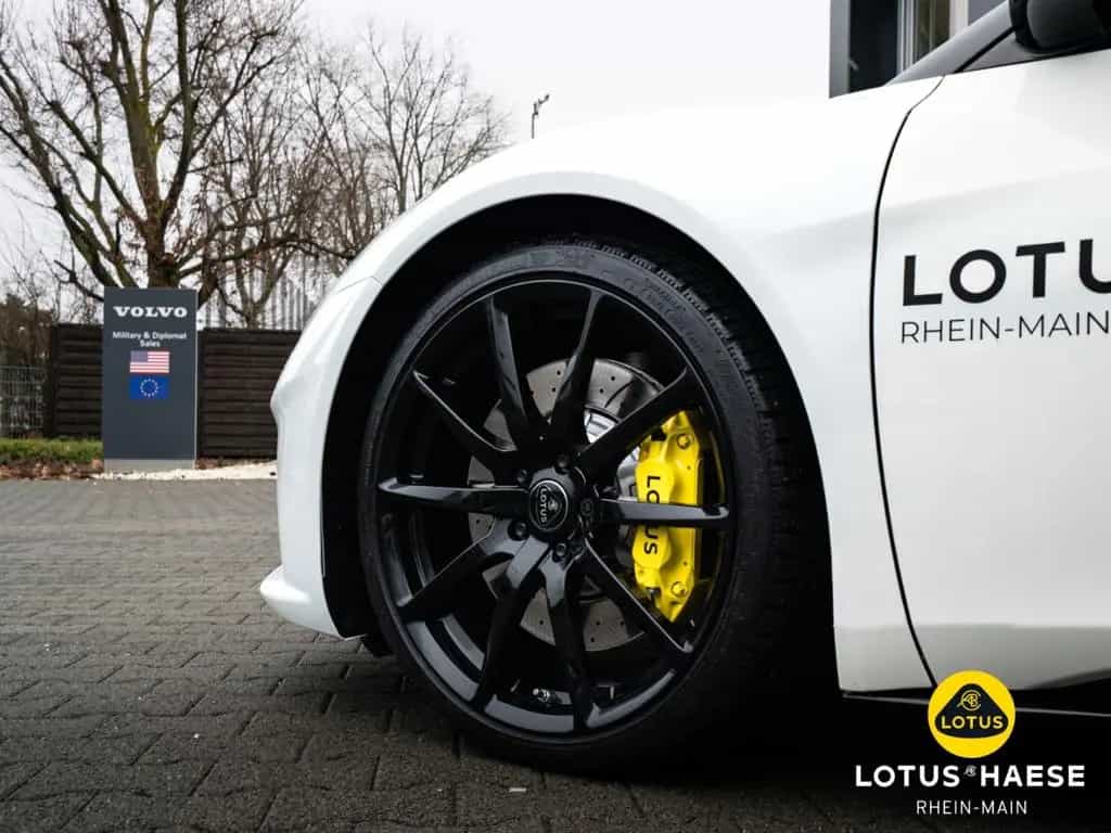 Lotus Emira V6 Mist White - by LOTUS HAESE 01/2026-photo-6