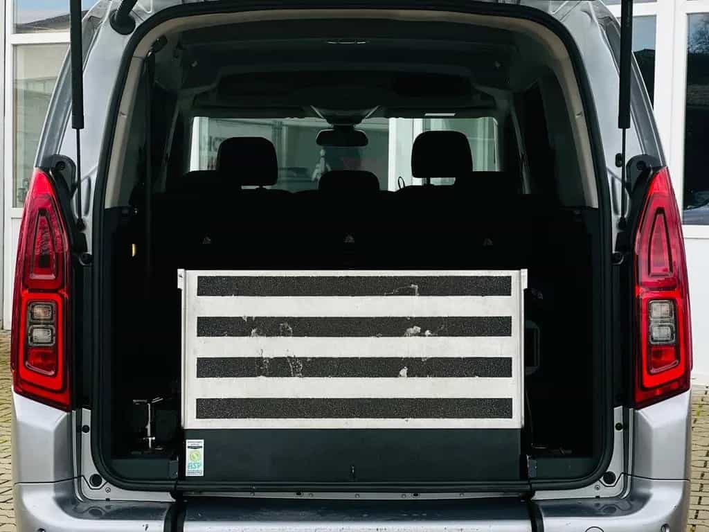 Opel Combo Life E Edition Behindertengerecht-Rampe 05/2023-photo-10