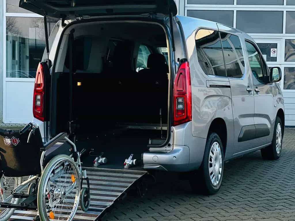 Opel Combo Life E Edition Behindertengerecht-Rampe 05/2023-photo-13