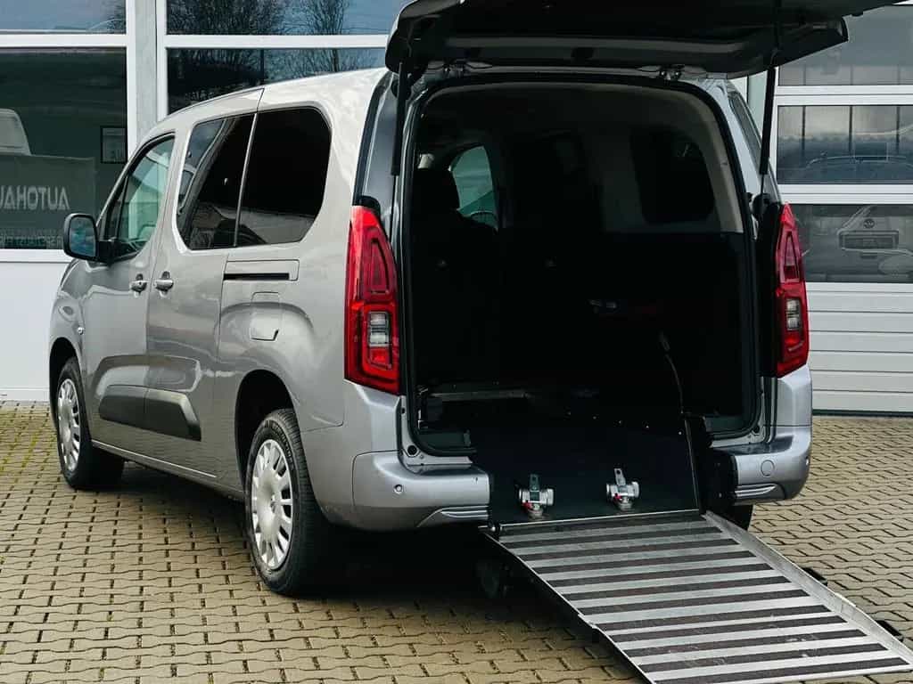 Opel Combo Life E Edition Behindertengerecht-Rampe 05/2023-photo-3