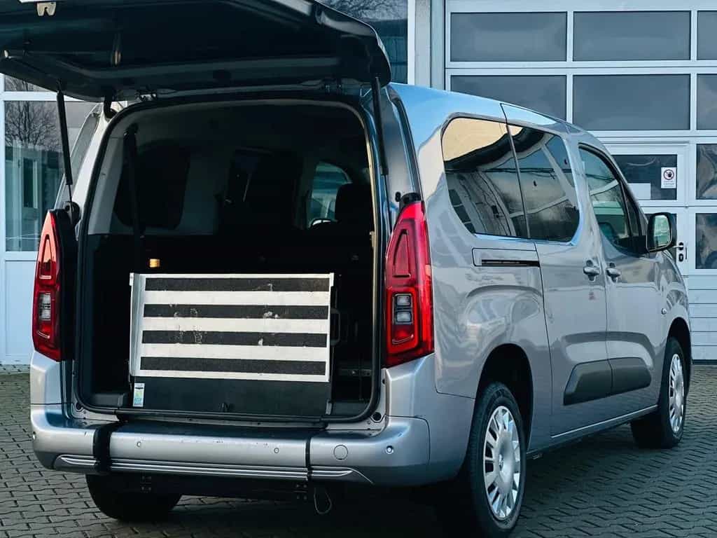 Opel Combo Life E Edition Behindertengerecht-Rampe 05/2023-photo-6