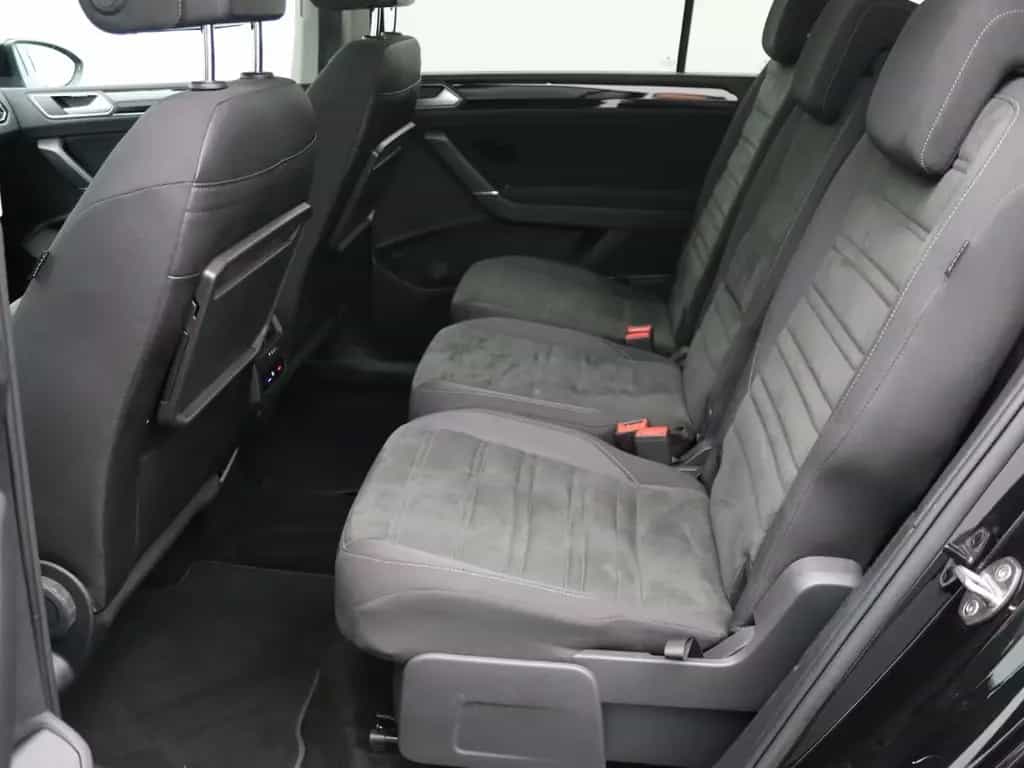 Volkswagen Touran Highline 1.4TSI DSG/ Pano, Navi, LED, ACC 08/2018-photo-12