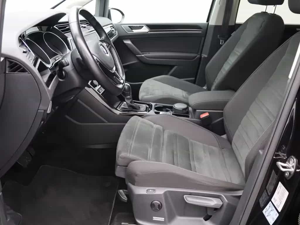 Volkswagen Touran Highline 1.4TSI DSG/ Pano, Navi, LED, ACC 08/2018-photo-13