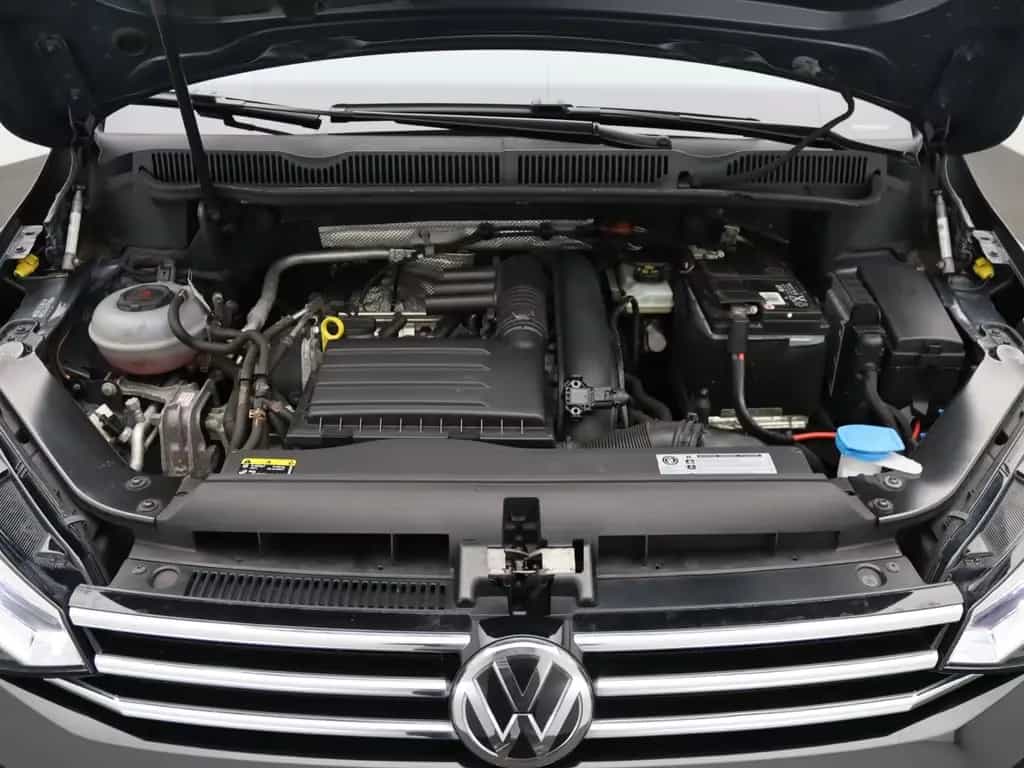 Volkswagen Touran Highline 1.4TSI DSG/ Pano, Navi, LED, ACC 08/2018-photo-18