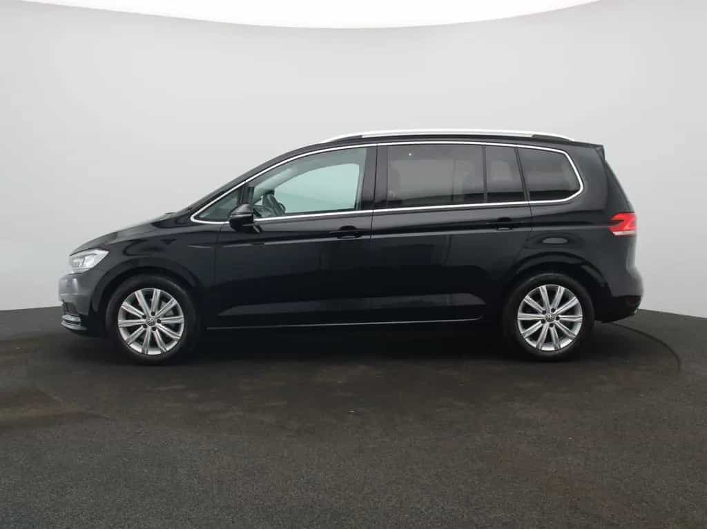 Volkswagen Touran Highline 1.4TSI DSG/ Pano, Navi, LED, ACC 08/2018-photo-4