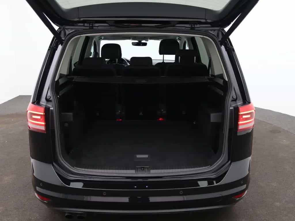 Volkswagen Touran Highline 1.4TSI DSG/ Pano, Navi, LED, ACC 08/2018-photo-7