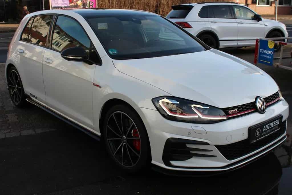 Volkswagen Golf 2.0 GTI TCR+VIRTUAL+AKRAPOVIC+KAMERA+DCC 01/2020-photo-3