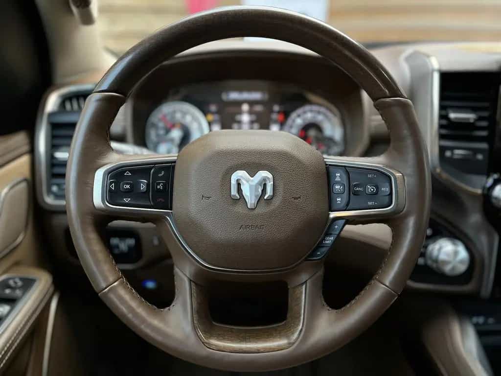 Dodge RAM 1500 Longhorn 5.7L 12´´NAV 360° LPG 4x4 AHK 08/2018-photo-18