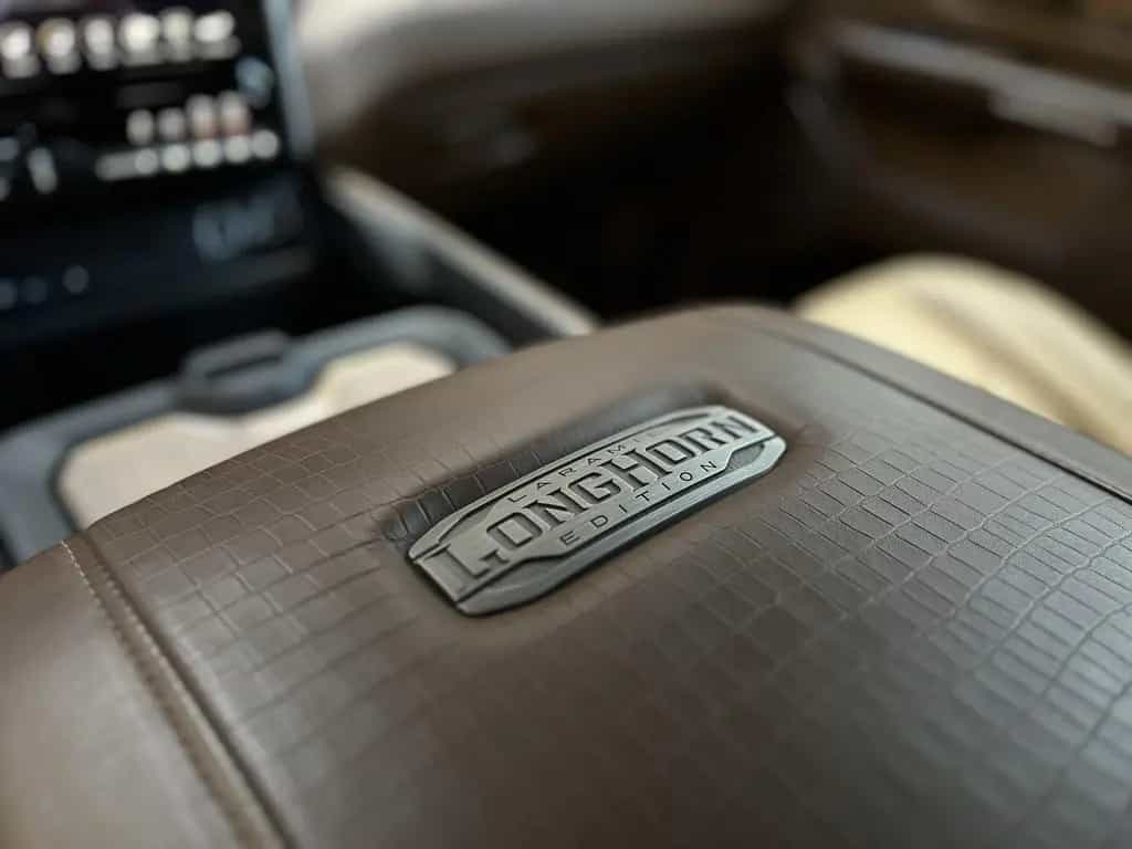Dodge RAM 1500 Longhorn 5.7L 12´´NAV 360° LPG 4x4 AHK 08/2018-photo-22