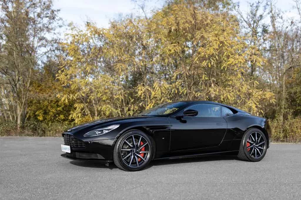 Aston Martin DB 11 5.2 V12 COUPE 608 PS 03/2017-photo-2