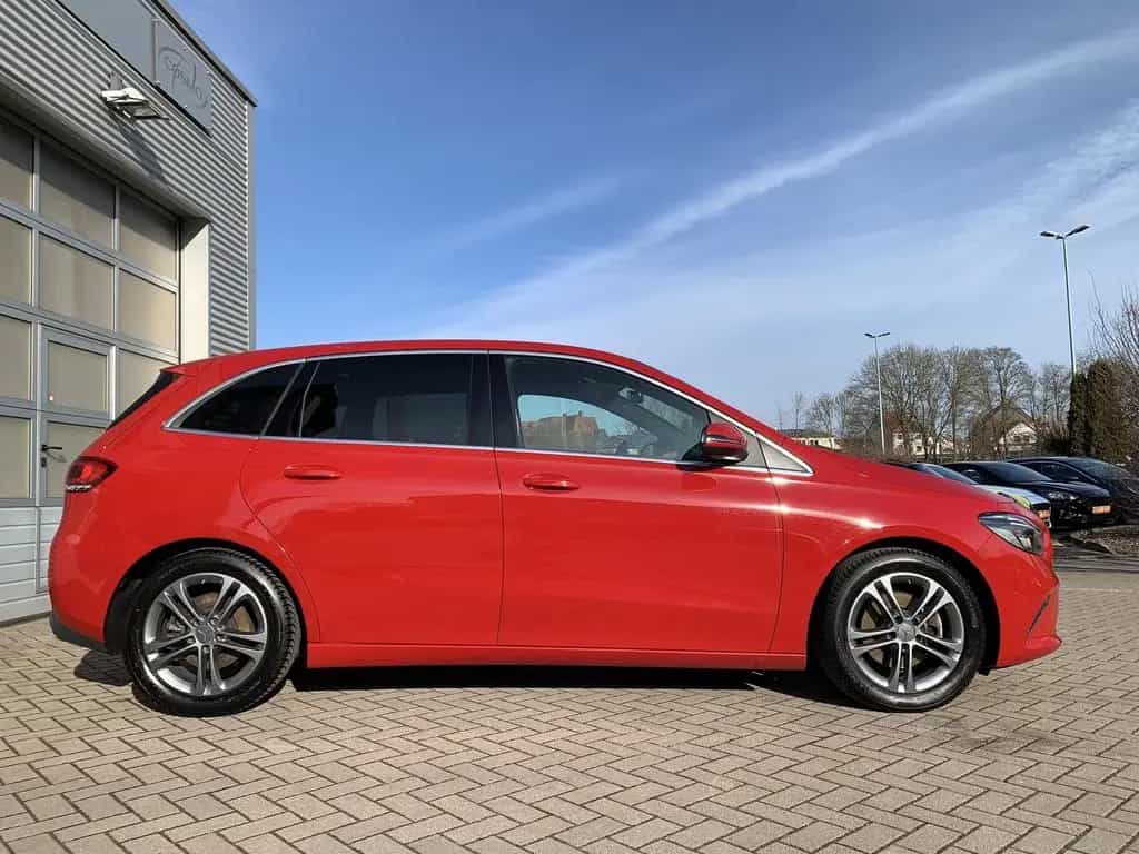 Mercedes-Benz B-Class Automatik AHK+el.Klappe+LED+Kamera+Navi 07/2019-photo-2